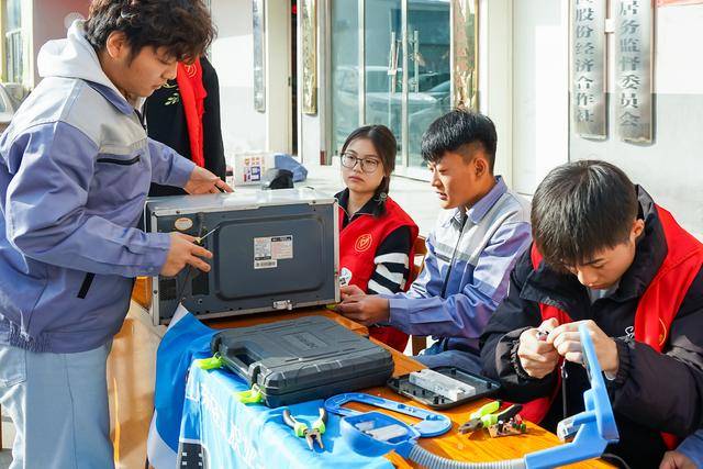 “家電維修公益行”服務群眾