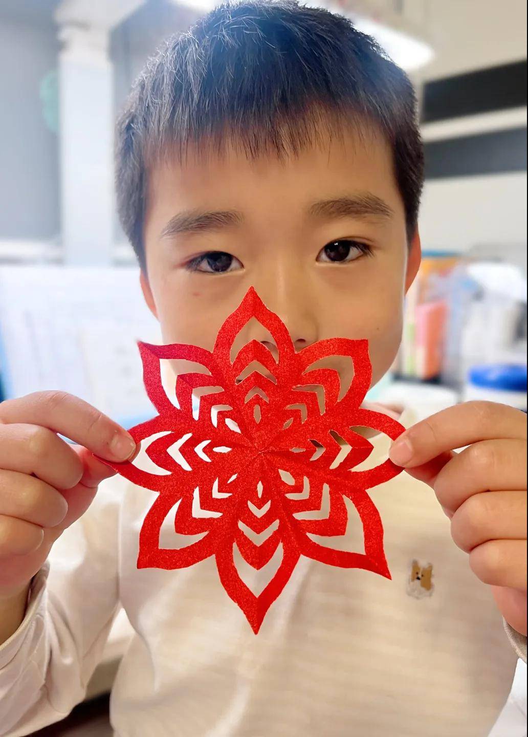 蘇州市三元實驗小學校開展“剪紙納福迎新春”活動