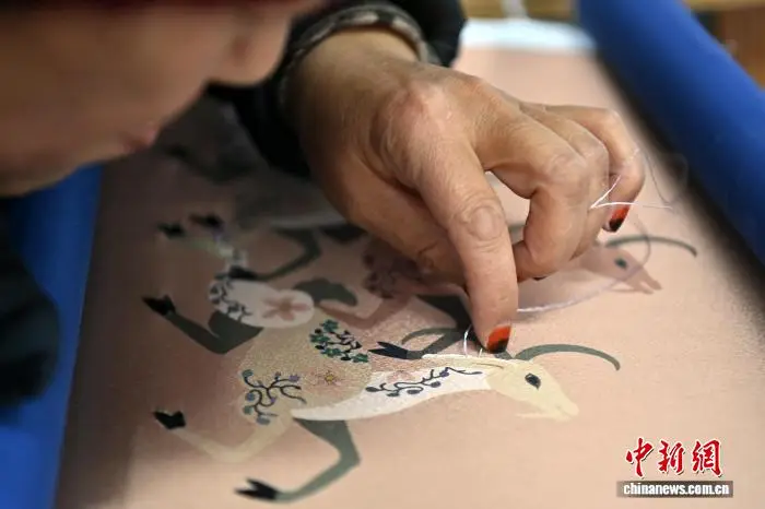 甘肅臨夏：東鄉刺繡煥新生
