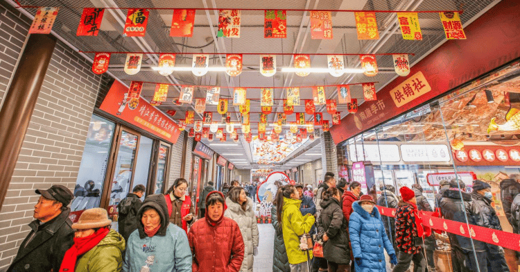 5000餘人“打卡”、長三角聯動，江蘇靖江春節美食市集火熱“出圈”