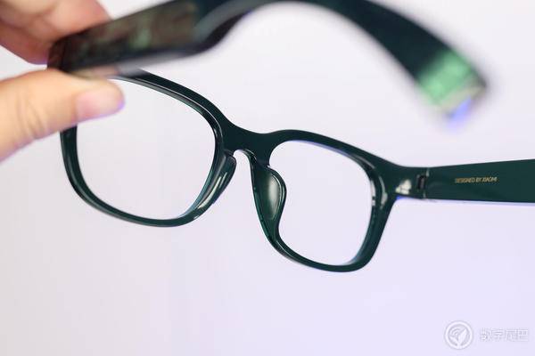 小米 AI 眼鏡：小愛同學的最佳容器