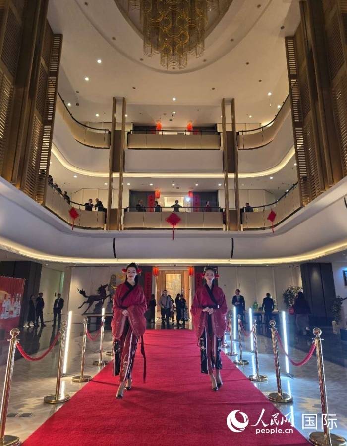 “金駒賀歲 四海迎春”新春美食嘉年華在阿斯塔納舉行