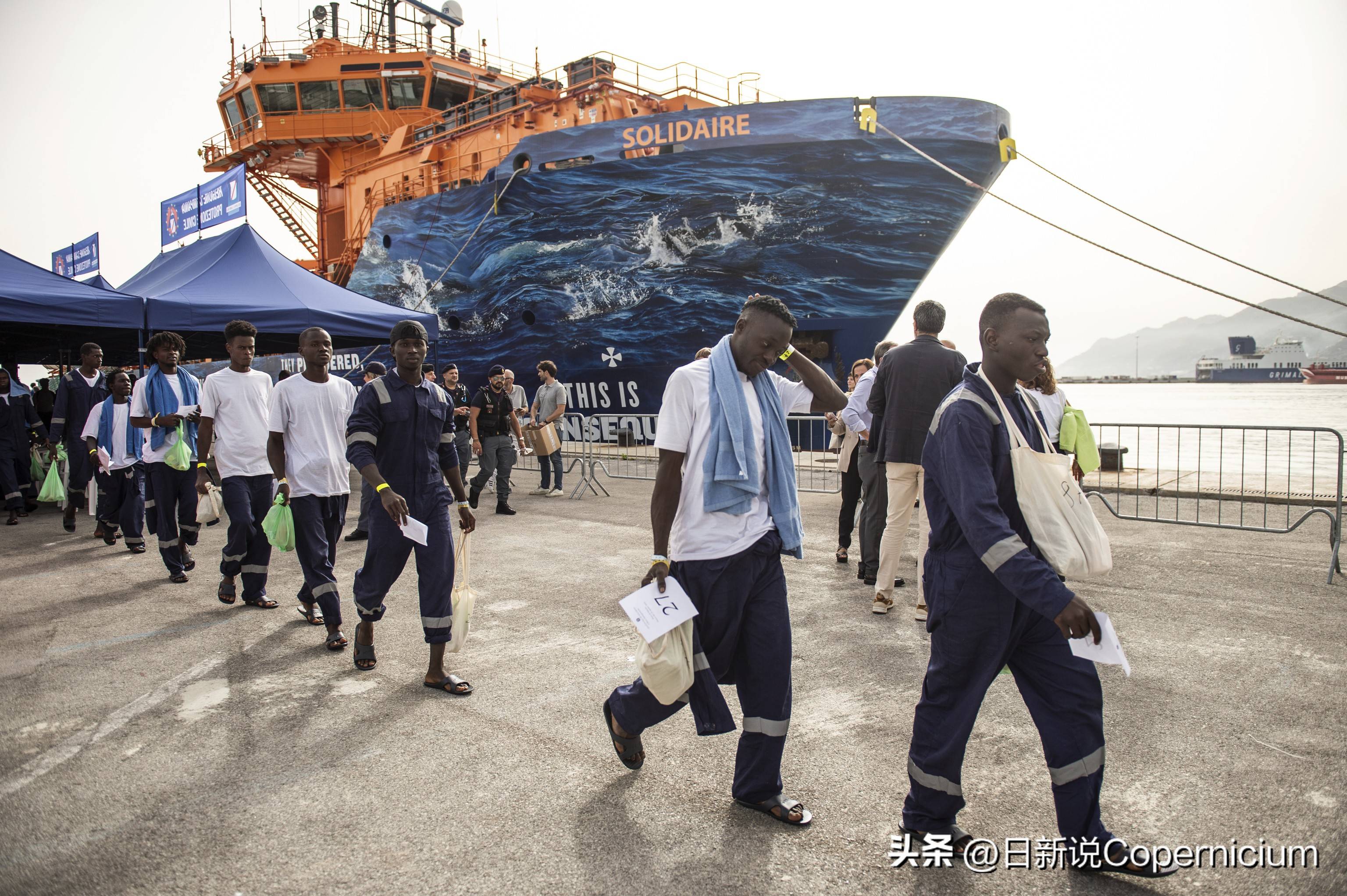 原創最高罰5萬歐！義大利撂下狠話：誰敢撈移民，就連人帶船扣到非洲