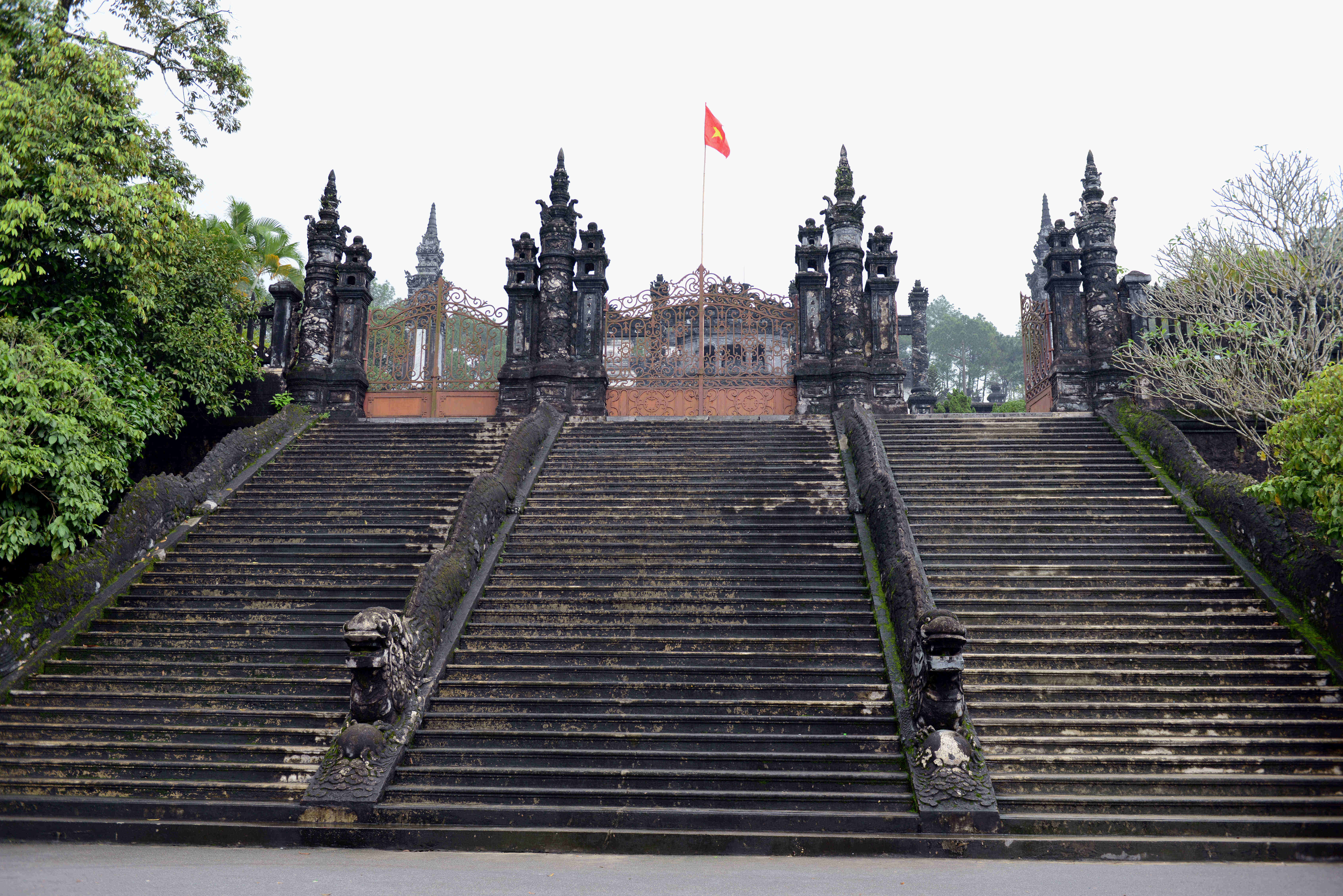 考研後留學英國快速！機構助你利用考研成績，立即行動。
