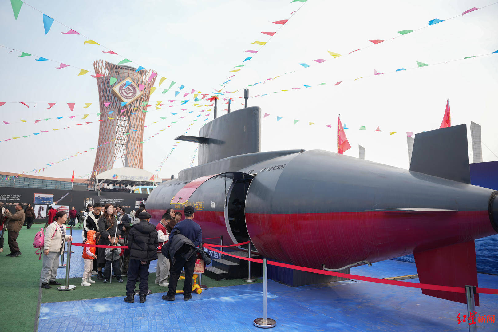 沉浸式國防教育點亮新春！2026成都國際航空航天國防科技展春節人氣爆棚