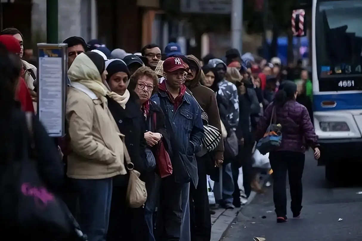 原創美國那麼亂，富豪為何不移民東方？明明治安更好，背後真相太現實