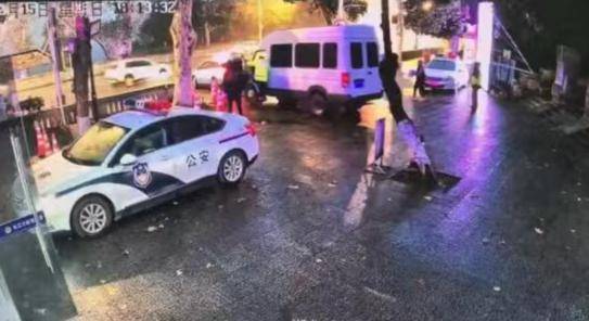 緊急救援、快速破案、周到服務！武漢民警守護春節歡樂祥和