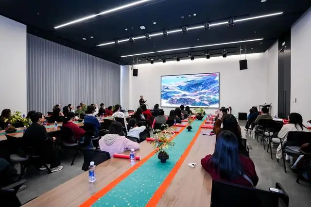 藝術共融，美育無聲！新春期間，深圳美術館的公共教育活動受熱捧