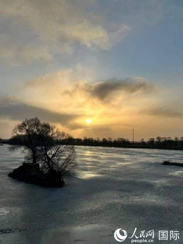三代同堂 內蒙古旅遊過大年