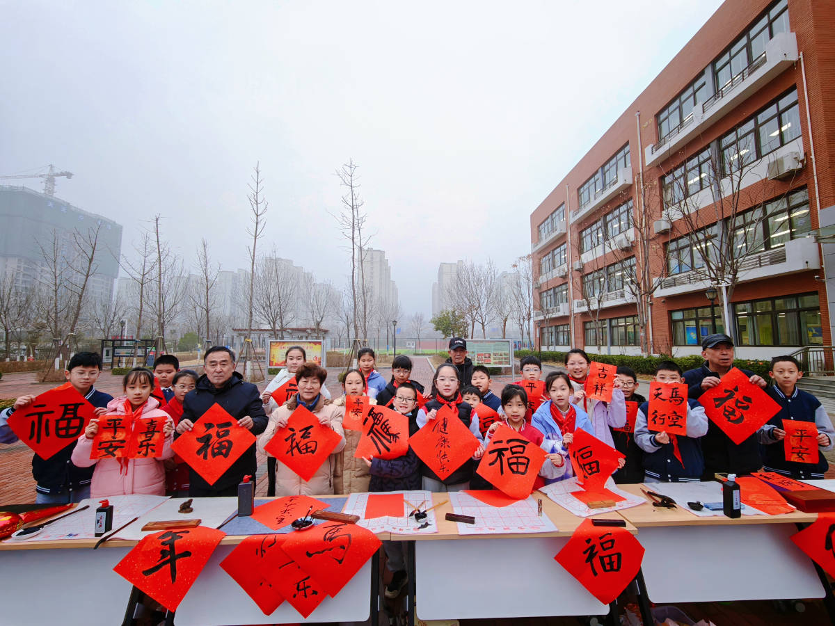 策馬春風裡，追“鋒”少年行，經綸小學開學典禮來啦！