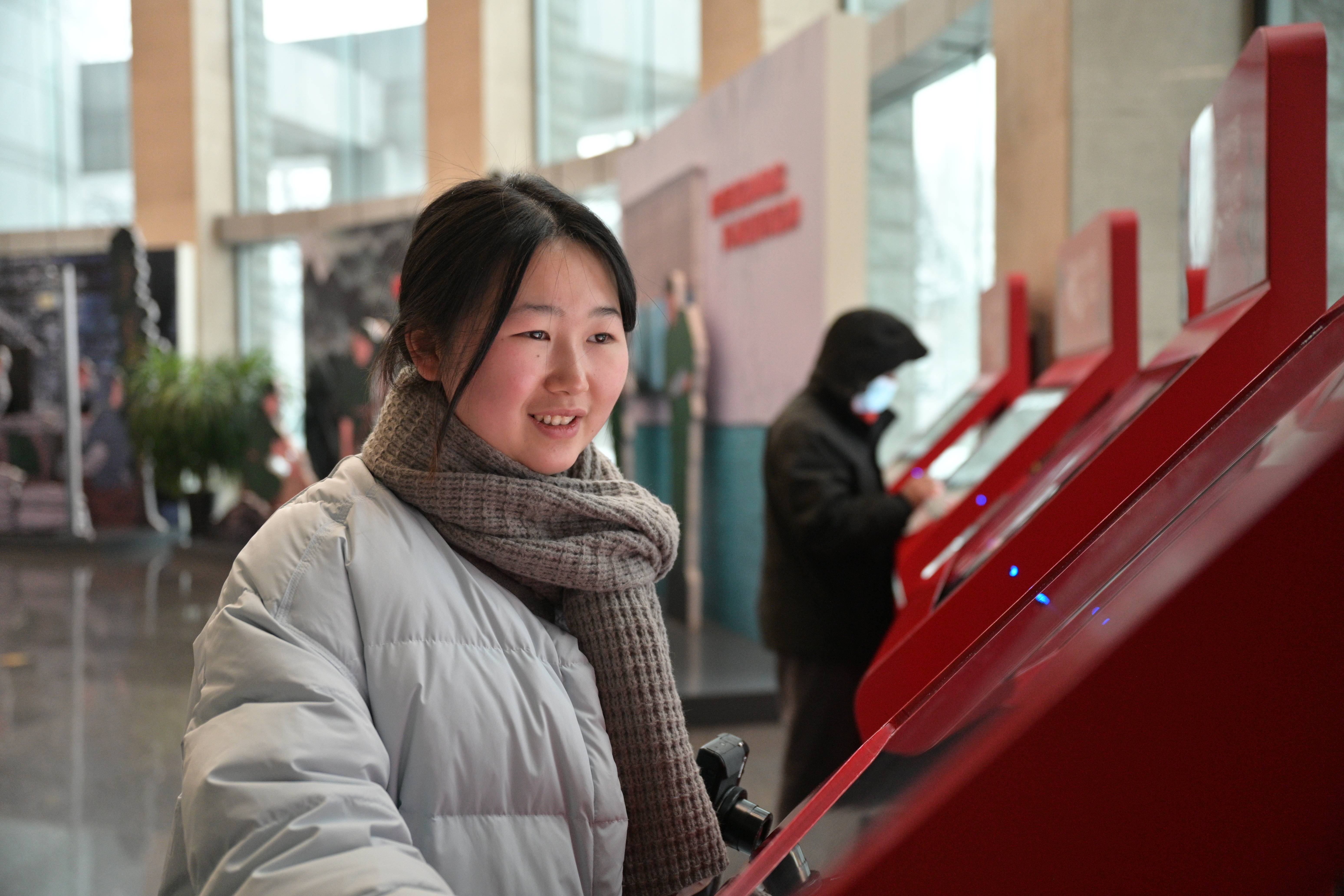 前行2026·探尋丨“雷鋒！到！”勇救3歲幼童的湖南女大學生周美玲在撫順“入列”