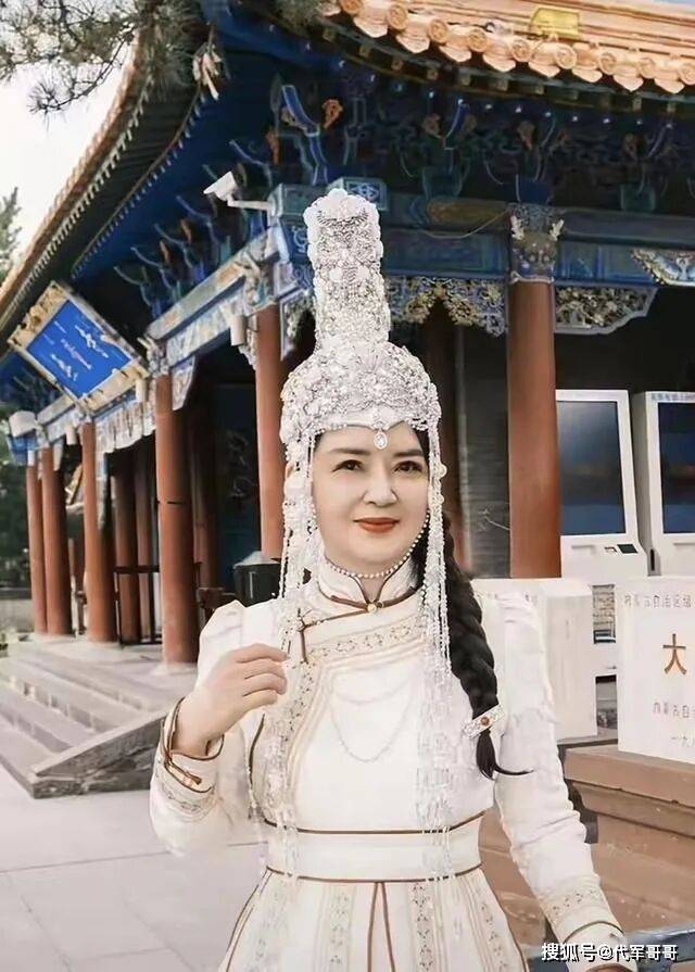 原創67歲胡慧中近況曝光！變賣房產救老公出獄，如今200斤女兒讓她牽掛