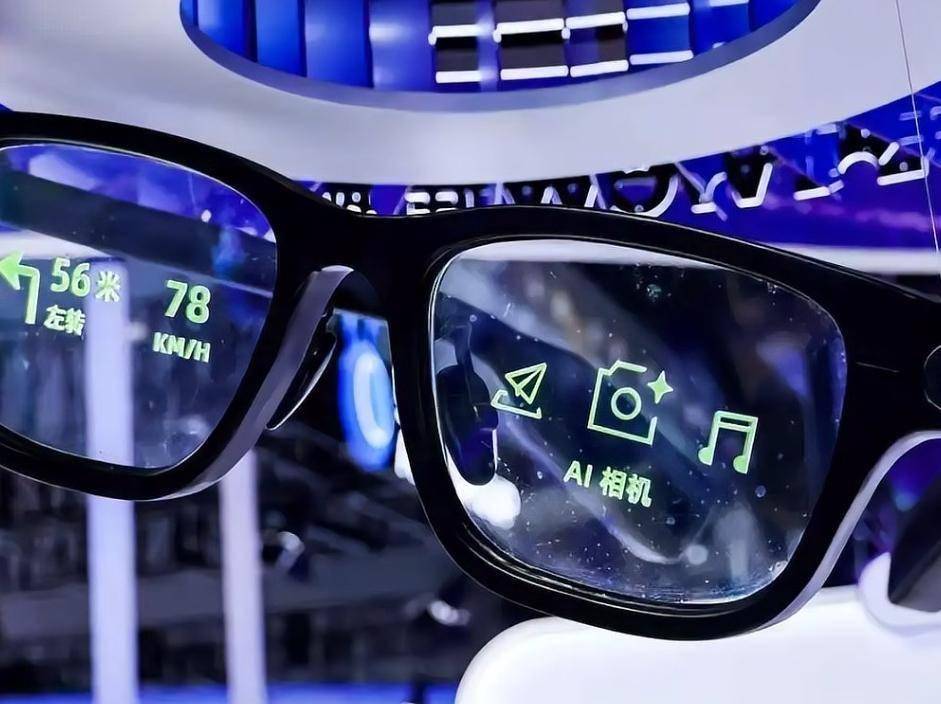 原創戴上眼鏡去點菜？AI眼鏡，成為初代iPhone
