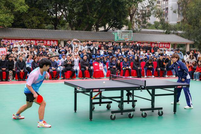 國家乒乓球隊女隊走進重慶魚洞中學