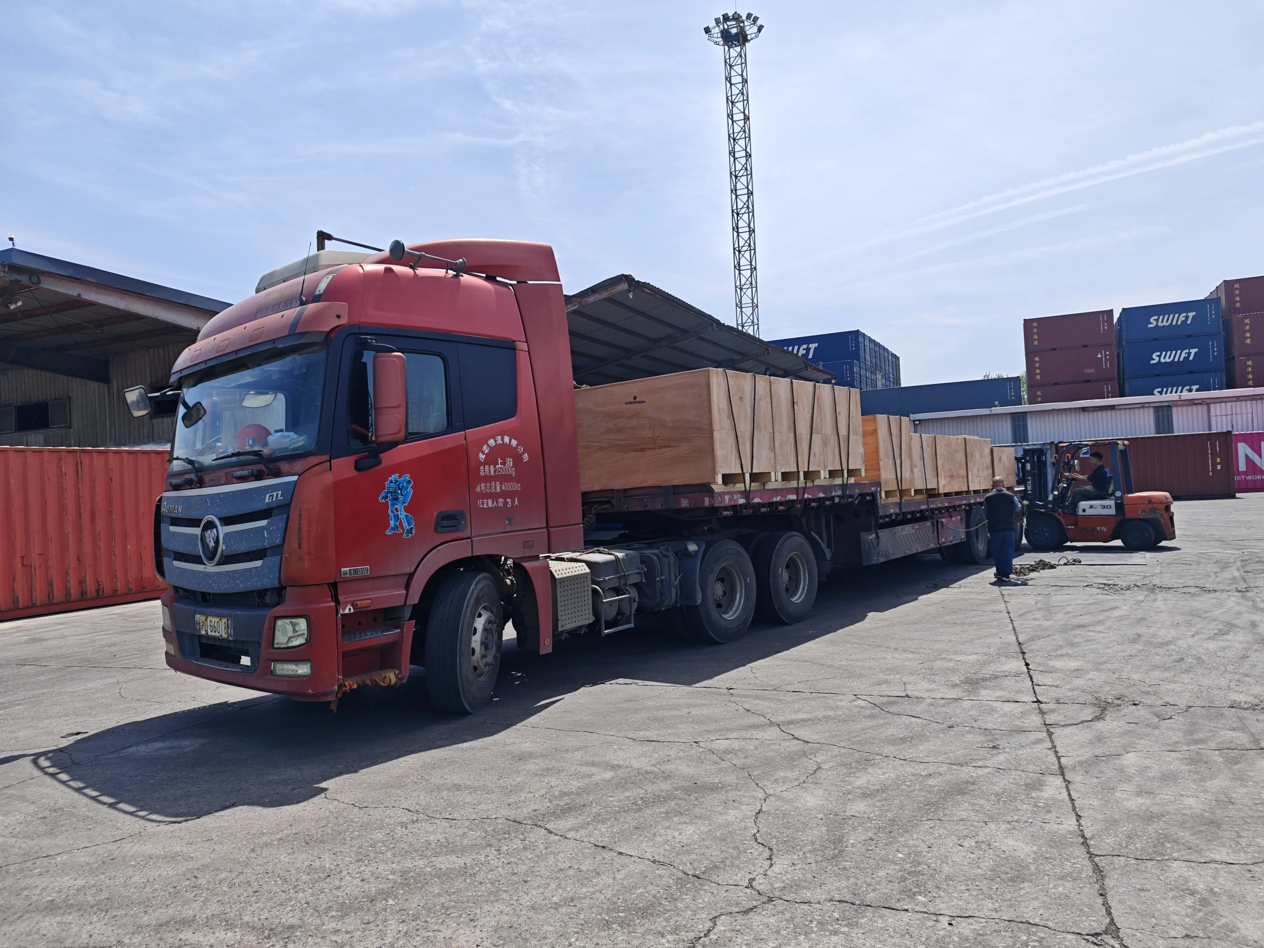 從河內工廠到上海車間：一站式進口二手裝置物流解決方案