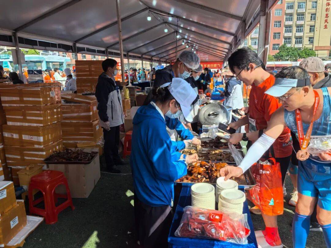 原創這哪是賽後美食，簡直就是清遠食堂自助餐