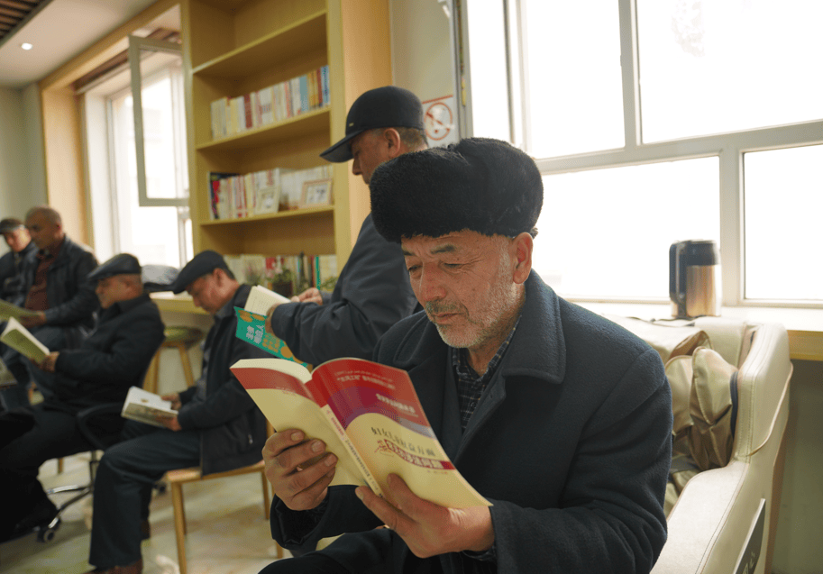 小陣地撬動大民生：阿圖什市社羣圖書館成為文化惠民的“加油站”