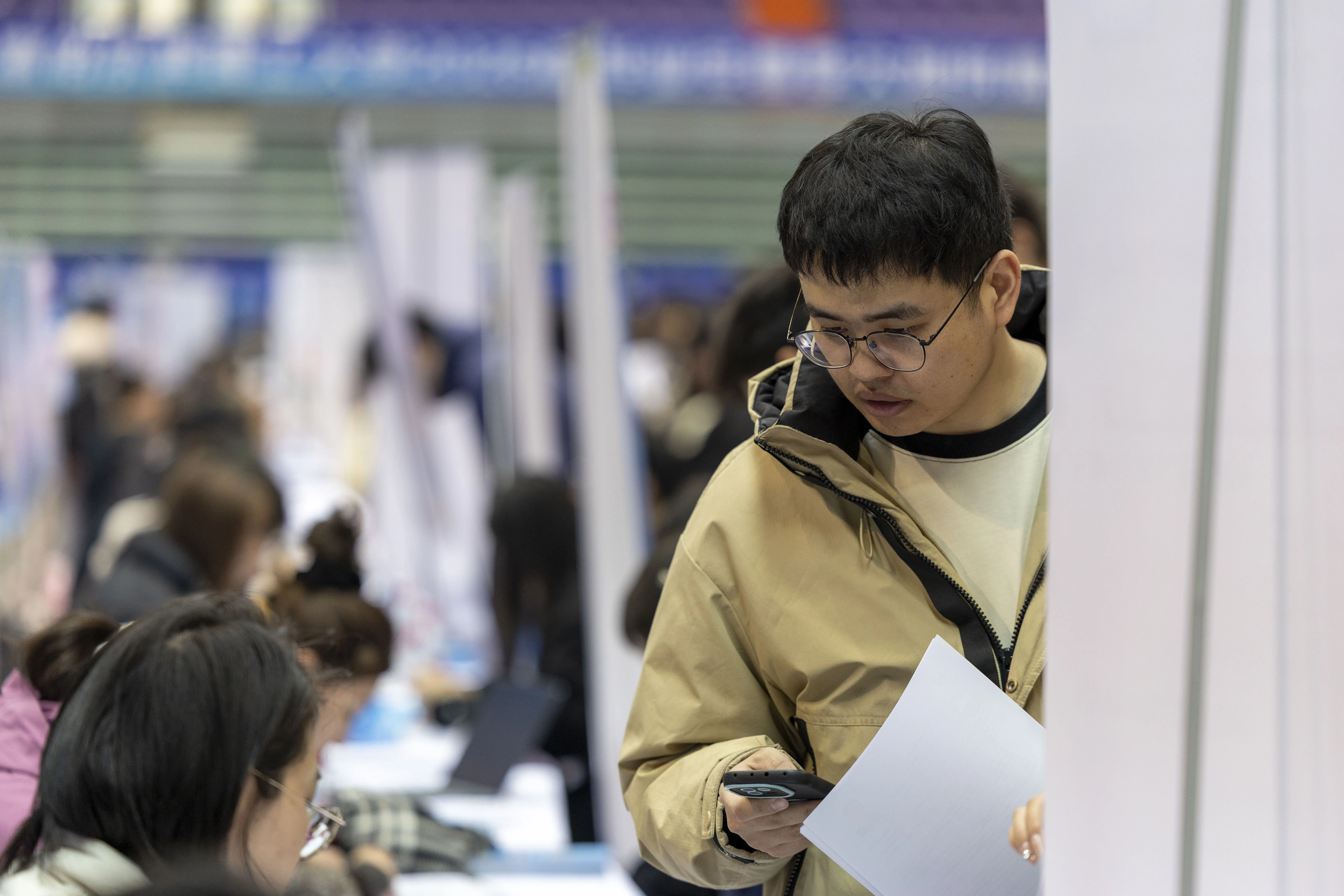 黑龍江省理工類高校專場大型招聘會舉行