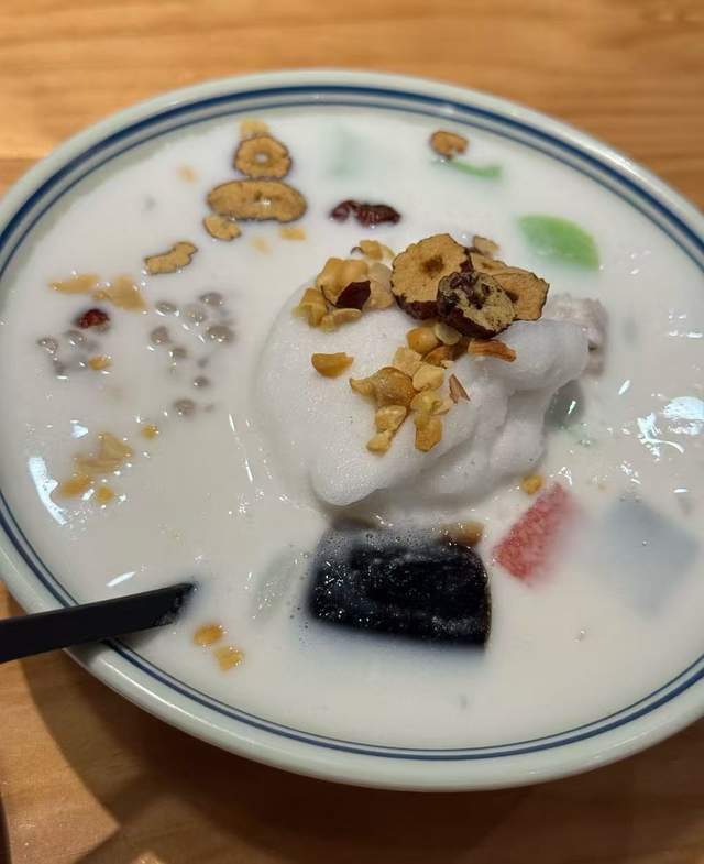 三亞美食，特色烤乳豬和海鮮，值得打卡！