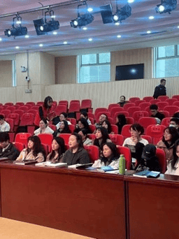 浦發銀行貴陽分行聯合觀山湖區反詐中心走進貴州開放大學開展反詐專題培訓