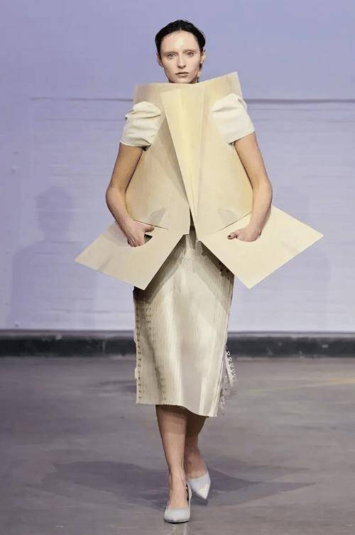 服裝畢業設計釋出 | 2026中央聖馬丁藝術與設計學院-研究生服裝畢業秀！