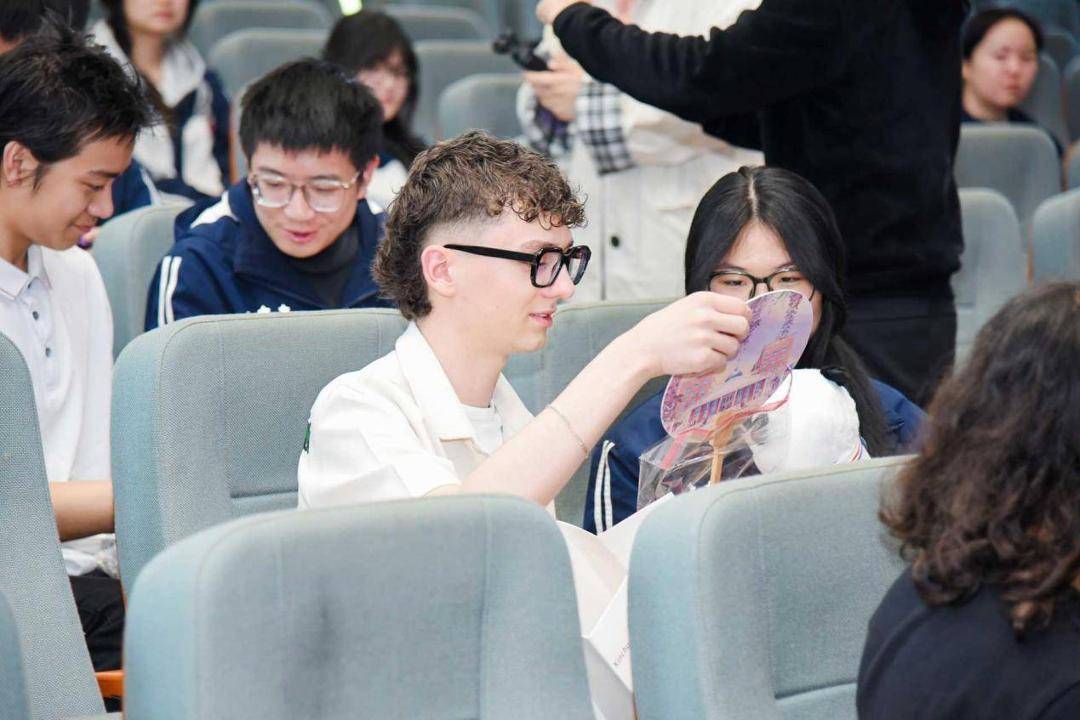 跨越山海，共赴萬里之約！ 德國最古老中學——伯樂高階文理中學師生到訪成都新川外國語學校！