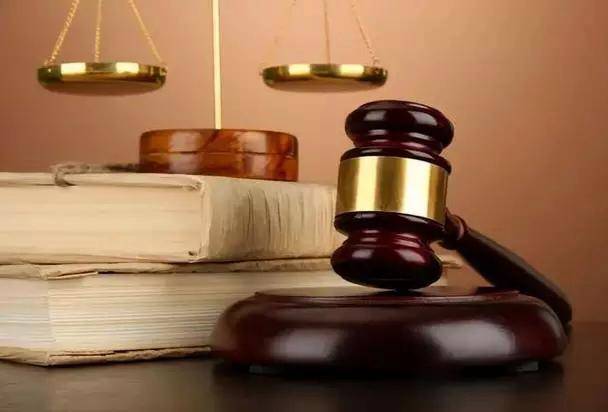 原創“太霸道了！”江蘇女子半年沒回家，陽臺竟被鄰居裝修成洗衣房：這口氣怎麼咽？