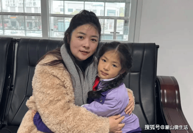 霍山文峰小學開展“雷鋒月”系列活動