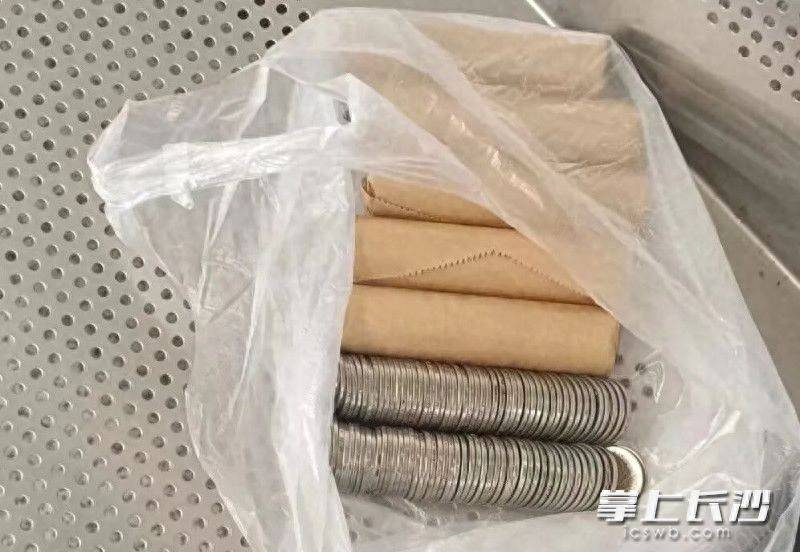 原創裝修公司兌350枚硬幣去還錢，結果妨礙執行被法官訓誡