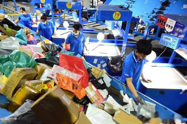 原創快遞也漲價！多家快遞公司宣佈漲價，首重漲1-2 元，快遞費全上調