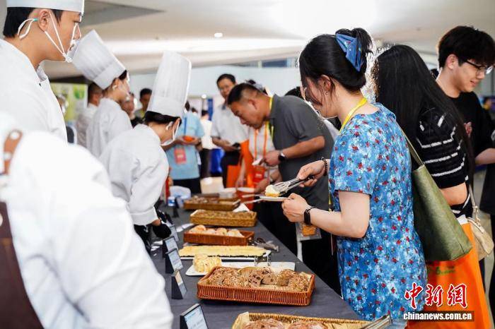 2026飼用食用昆蟲國際研討會舉行 昆蟲創意美食亮相