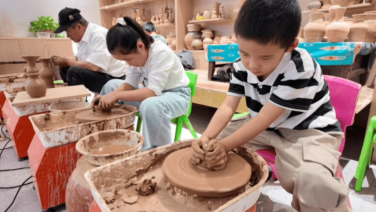 庫車市：街巷煥新迎旅遊熱潮 非遺工坊激發文化鄉愁