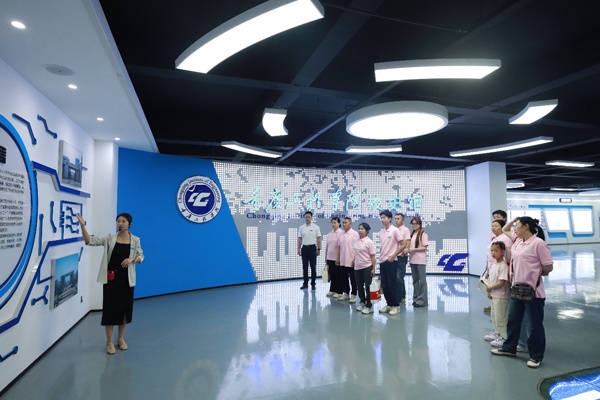 重慶工程學院舉行創新思政教育活動