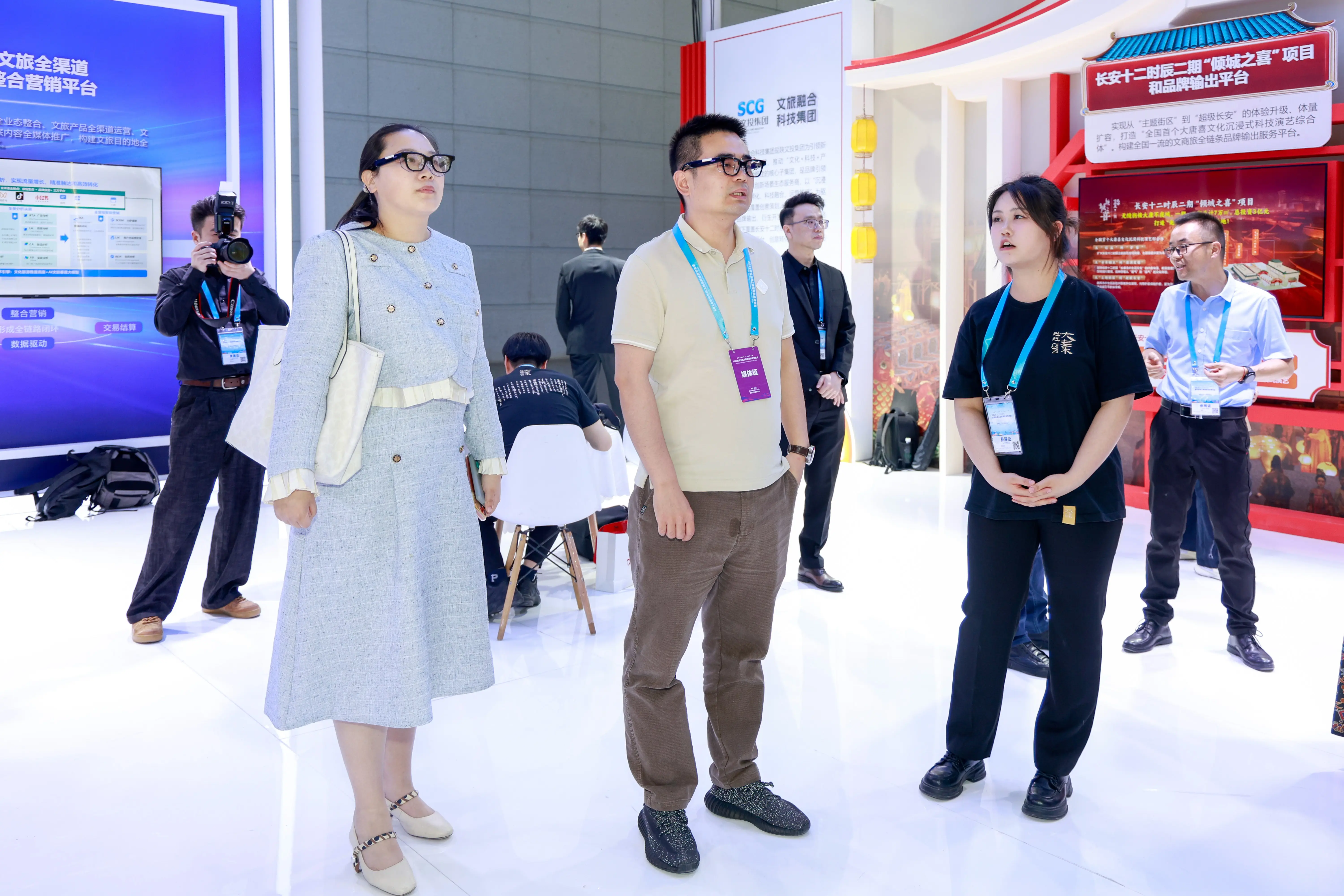 “赳赳大秦AI智譯平臺”首發亮相 戴上AI眼鏡“看”懂大秦